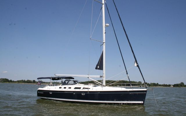 Hunter 49 - main image