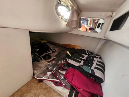 Crownline 250 CR image