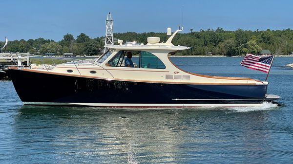 Hinckley Talaria 34