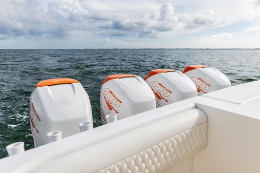 Intrepid 475 Sport Yacht image