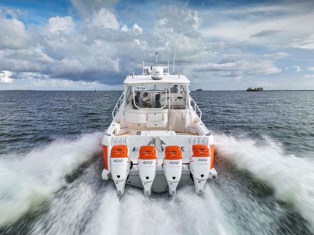 Intrepid 475 Sport Yacht image