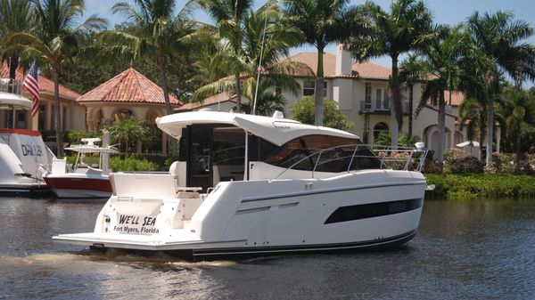 Carver 34 Coupe