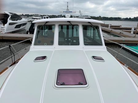 Sabre 42 Salon Express image