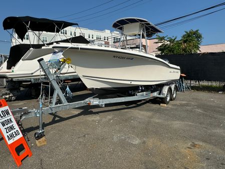 Sea Hunt Triton 232 image