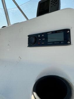 Sea Hunt Triton 232 image