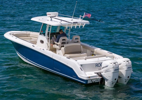 Boston Whaler 330 Outrage image