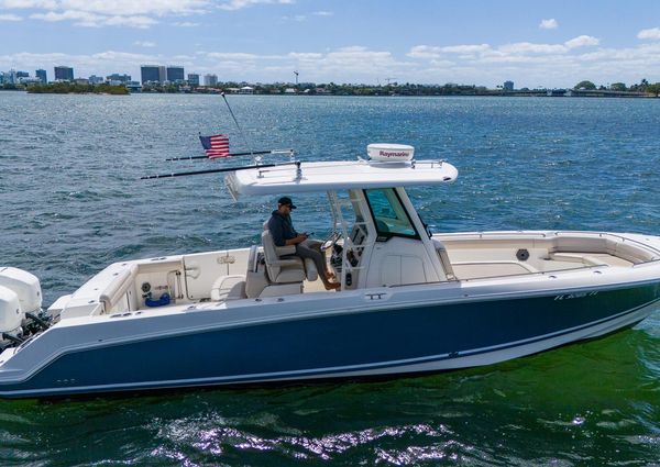 Boston Whaler 330 Outrage image