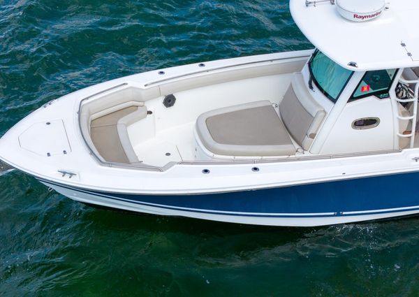 Boston Whaler 330 Outrage image