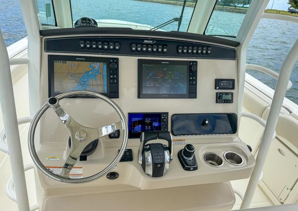 Boston Whaler 330 Outrage image