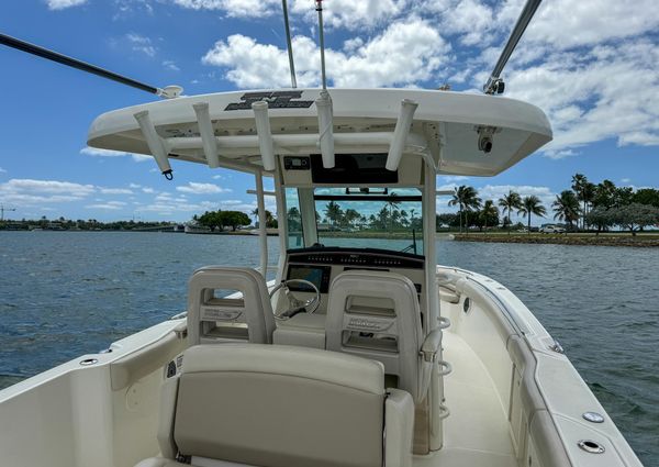 Boston Whaler 330 Outrage image