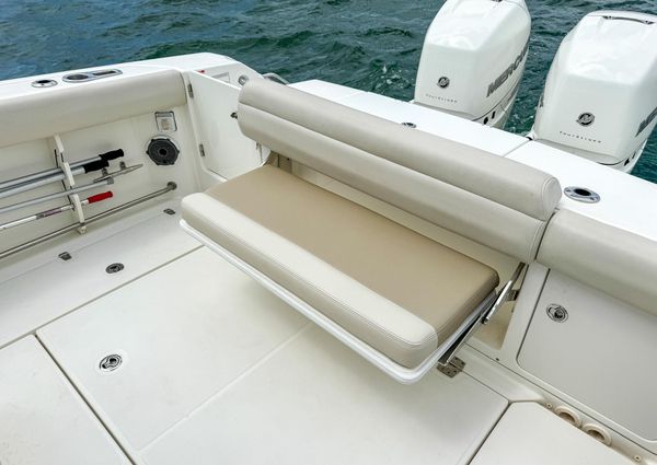 Boston Whaler 330 Outrage image