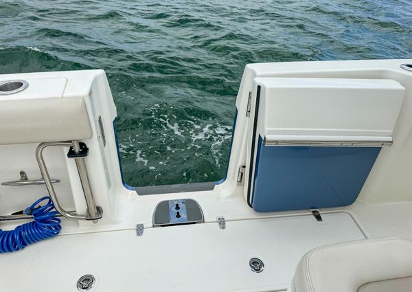 Boston Whaler 330 Outrage image