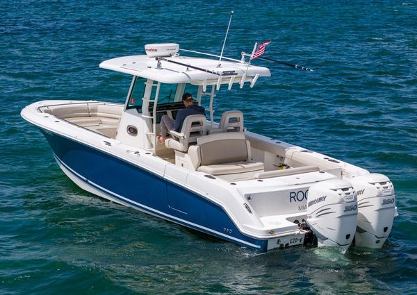 Boston Whaler 330 Outrage image