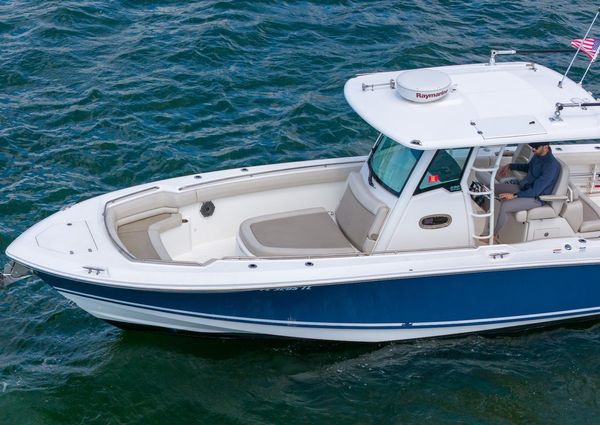 Boston Whaler 330 Outrage image