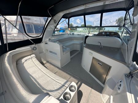 Rinker 320 Express Cruiser image