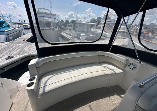 Rinker 320 Express Cruiser image