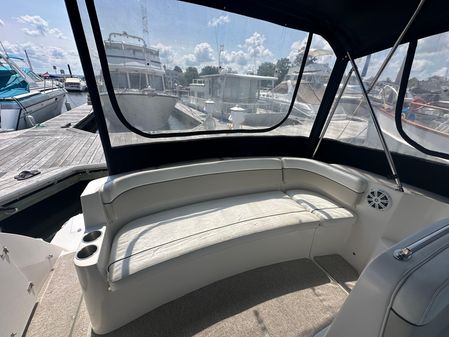 Rinker 320 Express Cruiser image