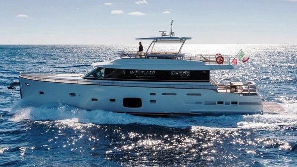 Azimut Magellano 76