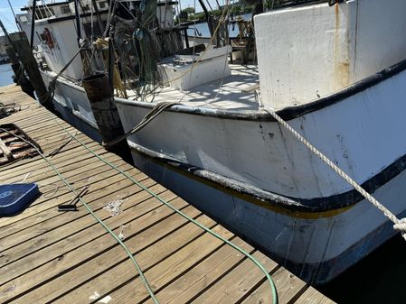 Commercial SHRIMP-FREEZER-TRAWLER image