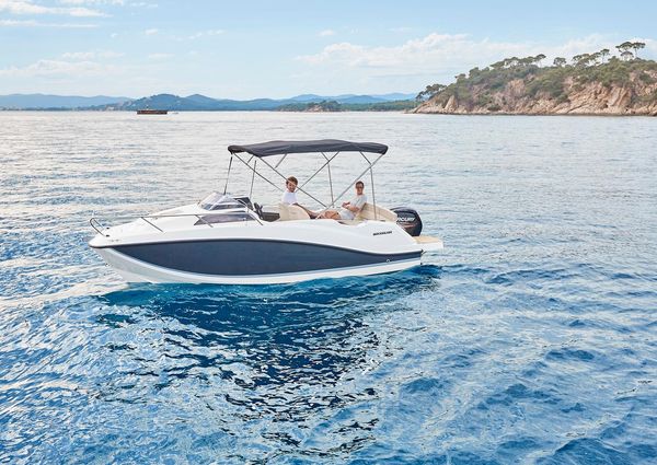 Quicksilver ACTIV-555-CABIN-CRUISER image