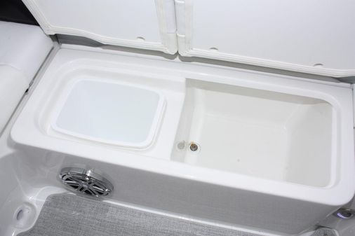 Formula 270 Bowrider image