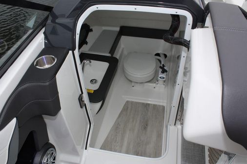 Formula 270 Bowrider image