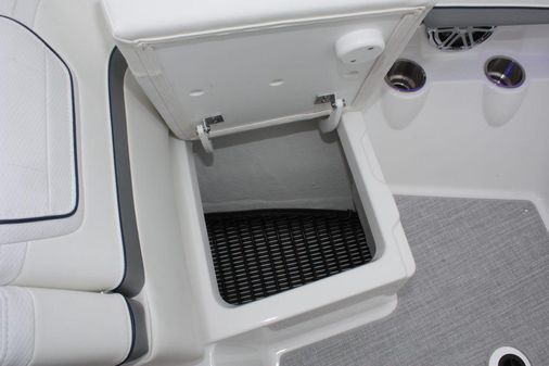 Formula 270 Bowrider image