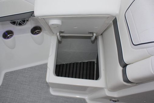 Formula 270 Bowrider image