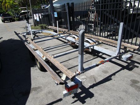 Load Rite Pontoon Trailer image