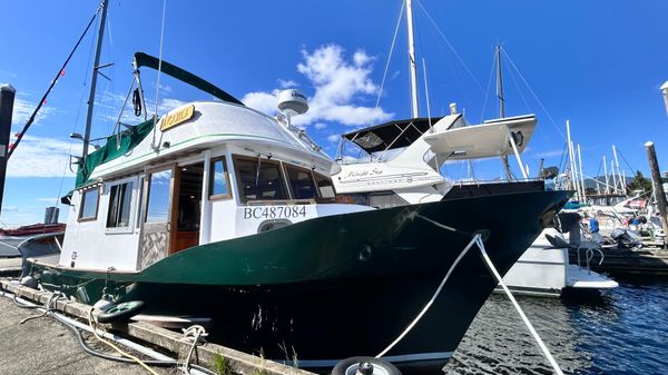 Bruce Roberts 32 Trawler 