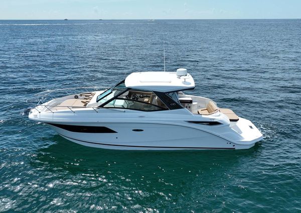 Sea Ray Sundancer 320 image