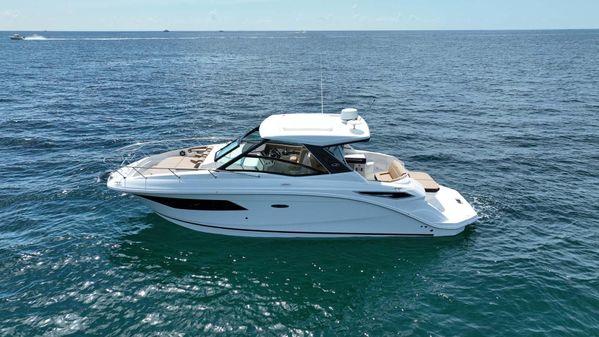 Sea Ray Sundancer 320 image