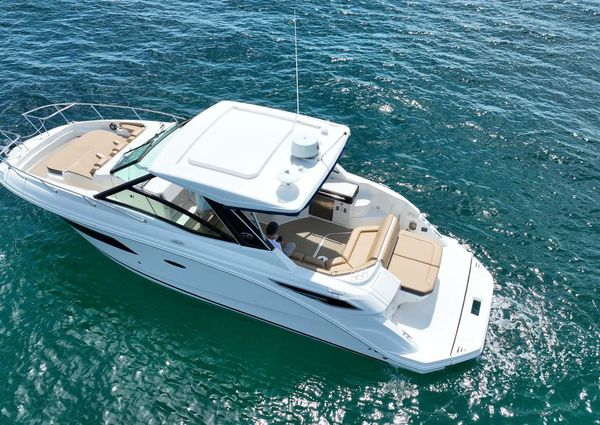 Sea Ray Sundancer 320 image