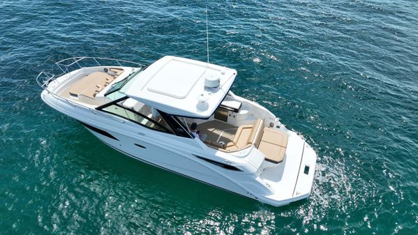 Sea Ray Sundancer 320 image