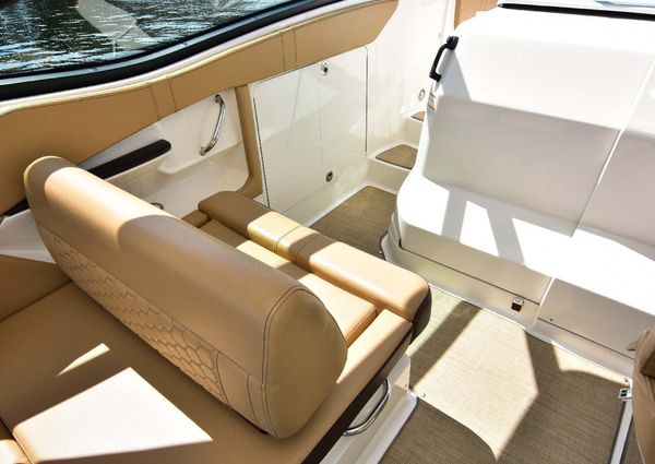 Sea Ray Sundancer 320 image