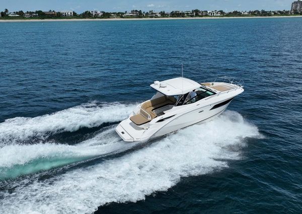 Sea Ray Sundancer 320 image