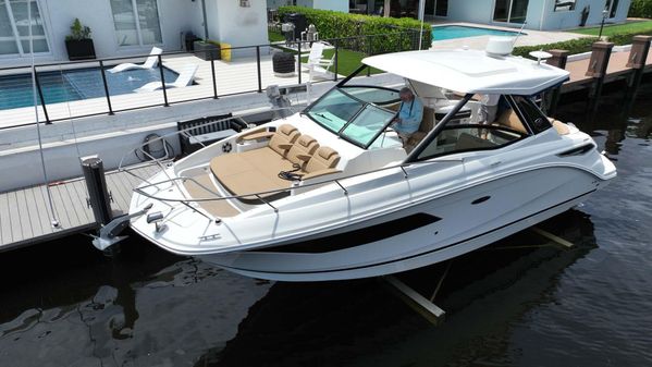 Sea Ray Sundancer 320 image