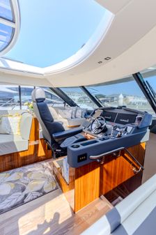 Riviera 5400 Sport Yacht Platinum Edition image