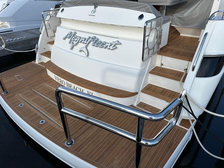 Riviera 5400 Sport Yacht Platinum Edition image