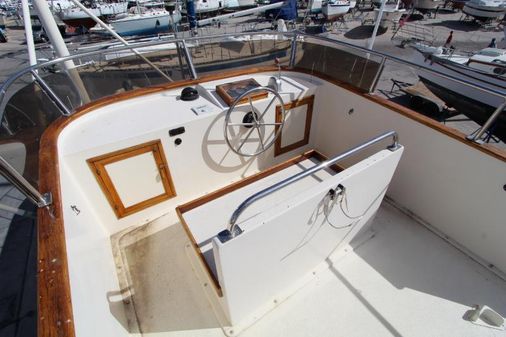 Roughwater 37 Flybridge image