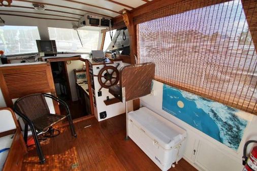 Roughwater 37 Flybridge image