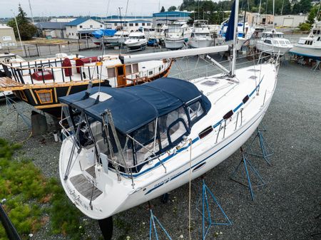 Bavaria 39 Cruiser image