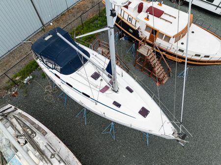 Bavaria 39 Cruiser image