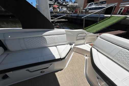 Sea Ray 270 SDX image