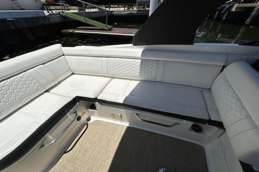 Sea Ray 270 SDX image