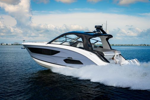 Sea Ray Sundancer 370 OB image