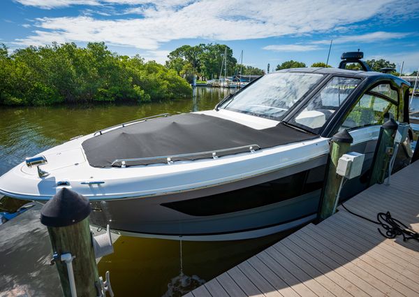 Sea Ray Sundancer 370 OB image