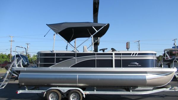 Bennington 22 SXSR 