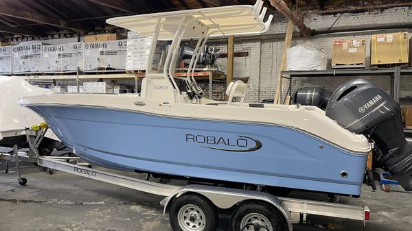 Robalo R202 Explorer