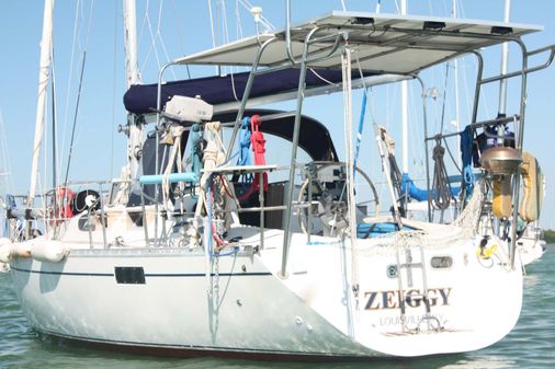 Beneteau Oceanis 350 image